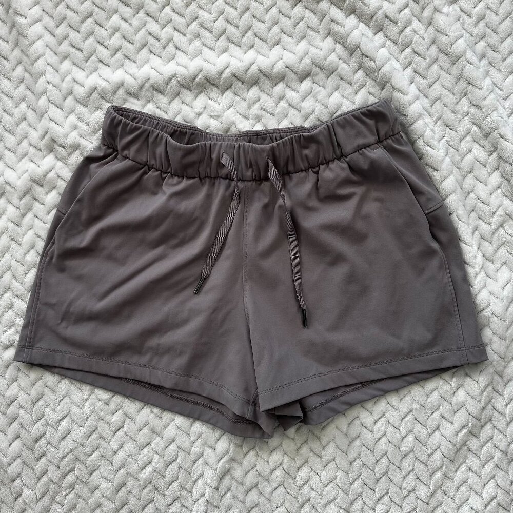 CRZ Yoga Stretch Mid Rise Pocket Short 2.5"